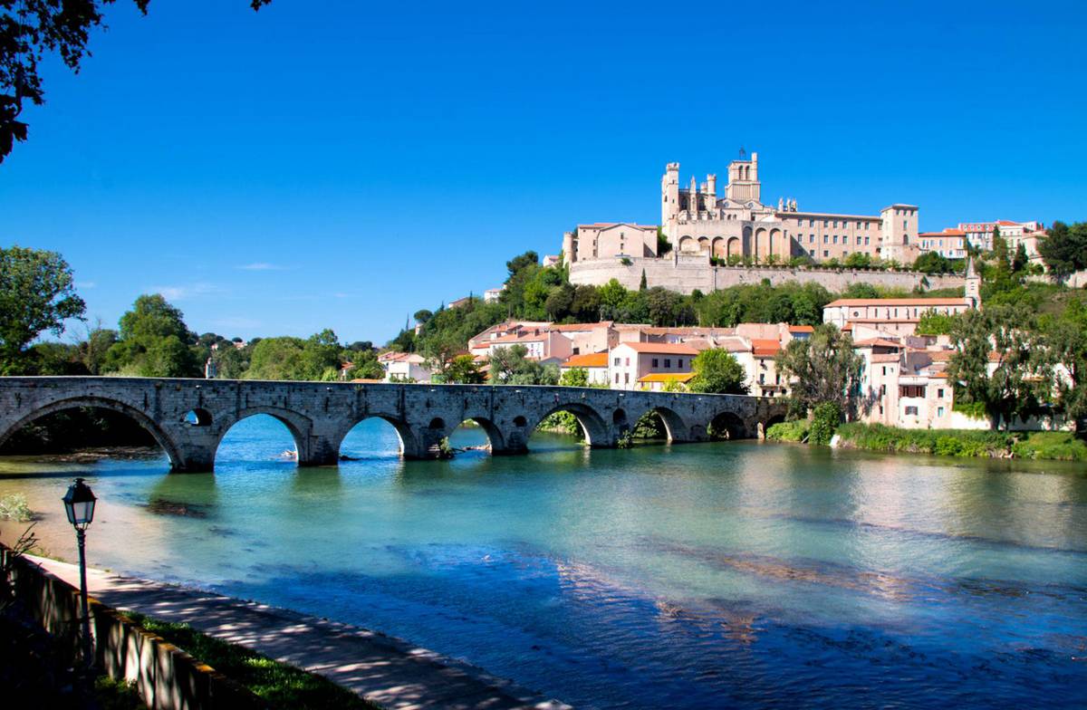 Ville de Béziers et pont de l'Orb