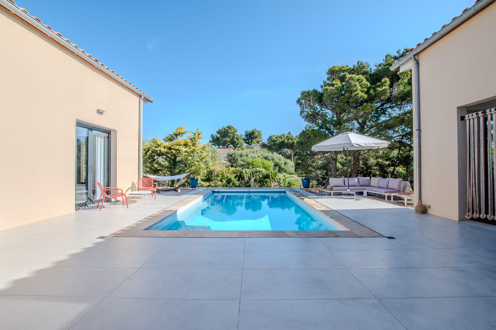 Art extérieur de maison construite par Maison Kamci à Narbonne