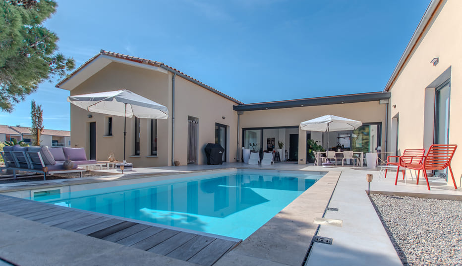 Art extérieur de maison construite par Maison Kamci à Narbonne