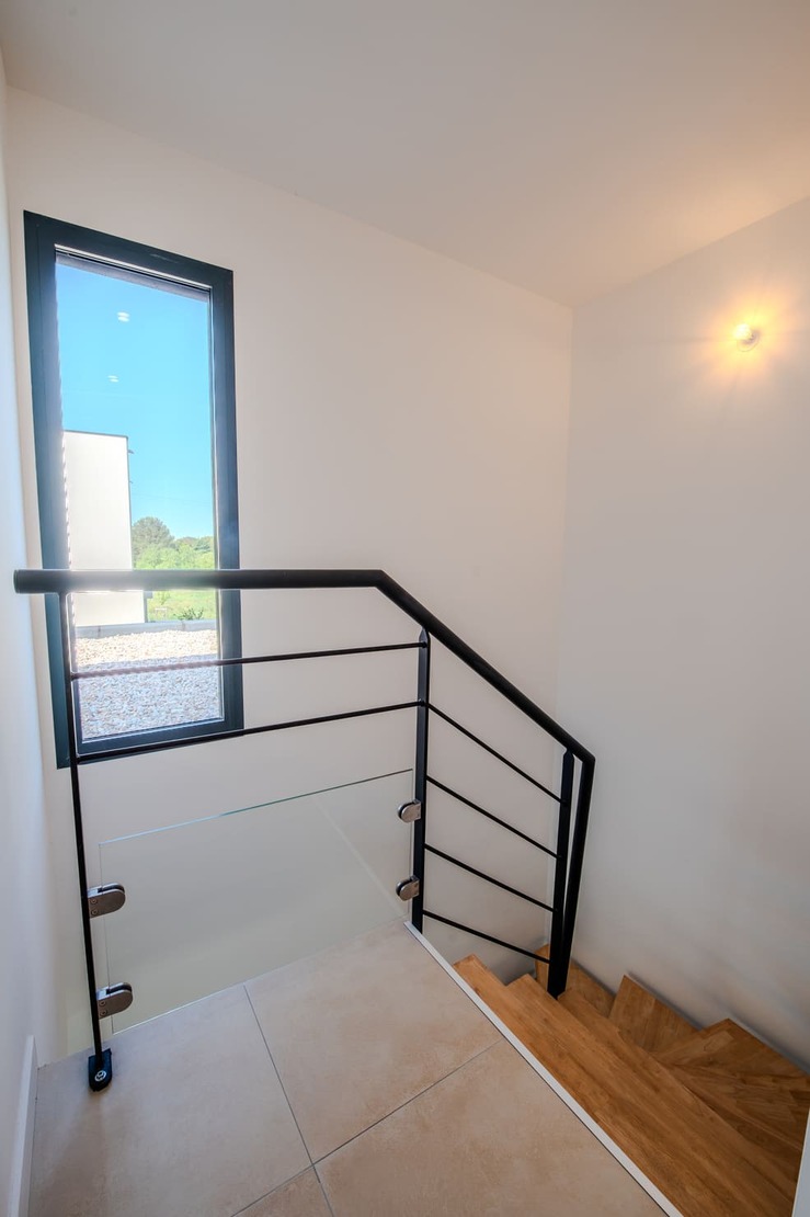Intérieur d'une maison construite par Maison Kamci